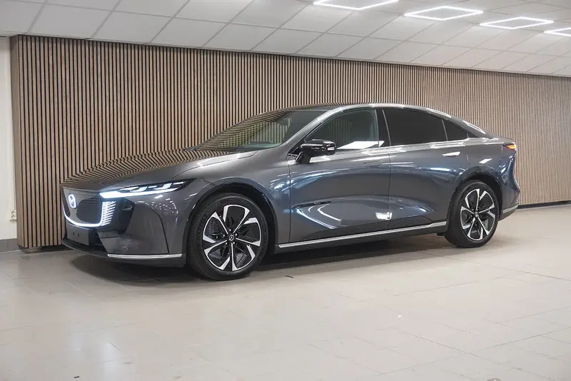 Mazda 6e 2026