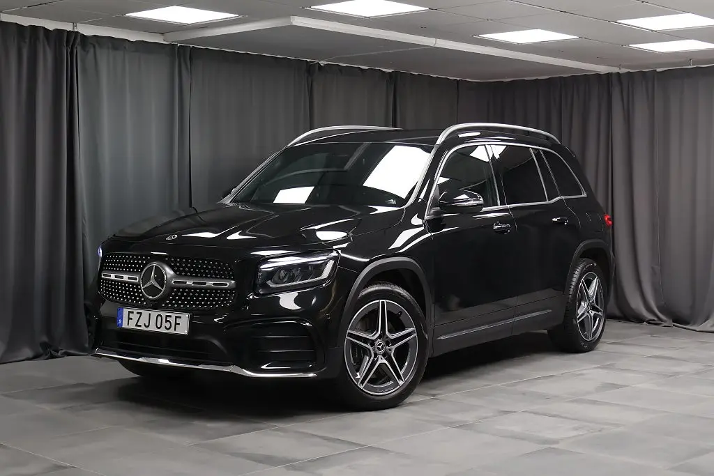 Mercedes-Benz GLB 2025