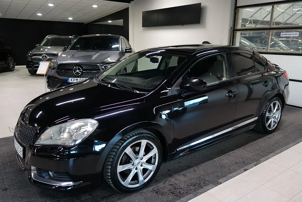 Suzuki Kizashi 2011