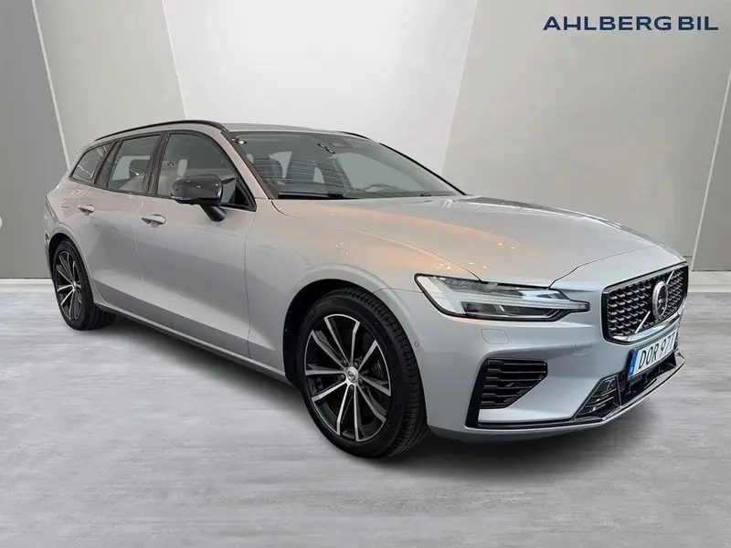Volvo V60 2025