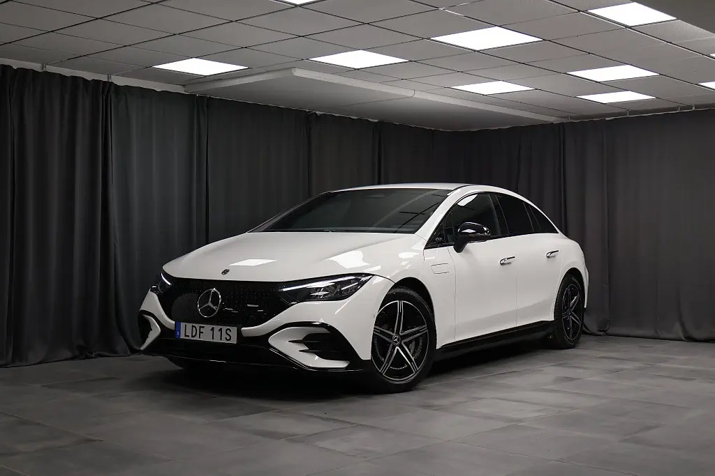Mercedes-Benz EQE 2025