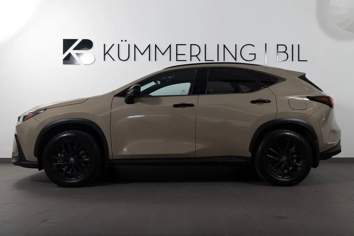 Lexus NX 2025