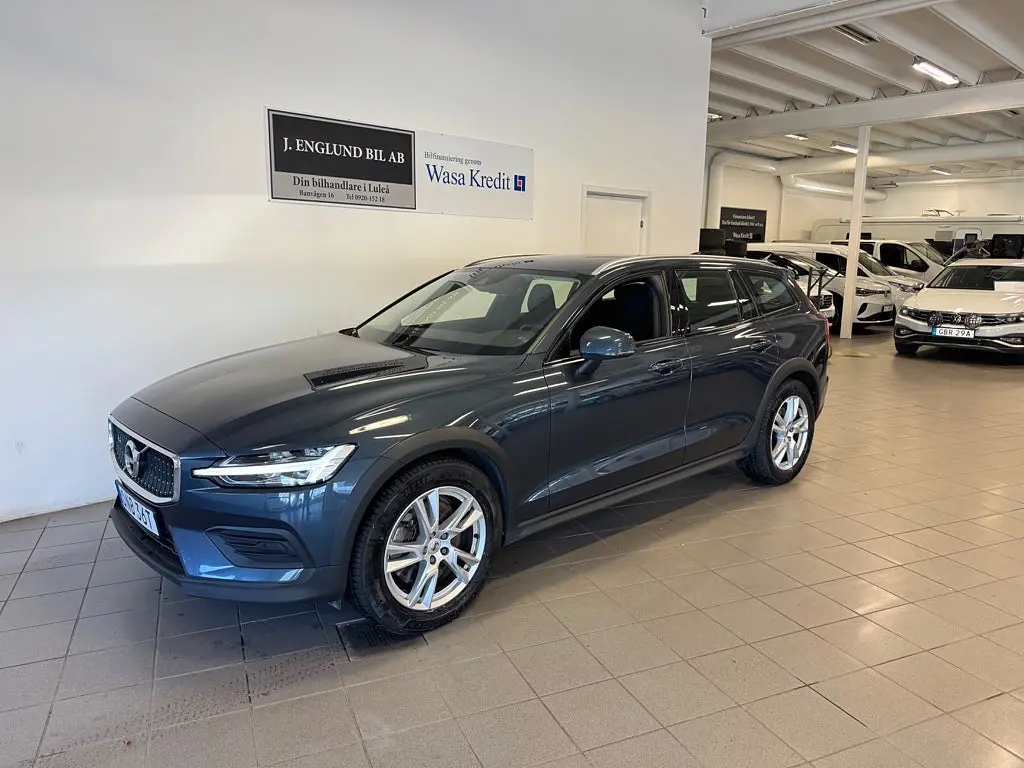 Volvo V60 2022