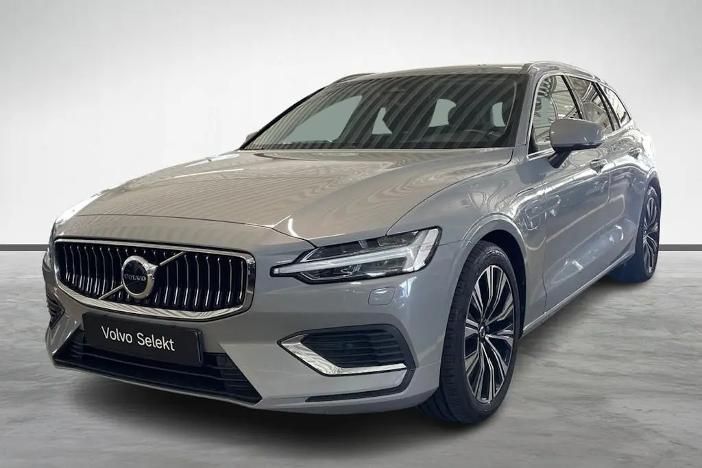 Volvo V60 2025