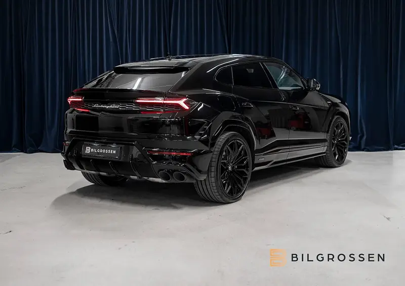 Lamborghini Urus 2025