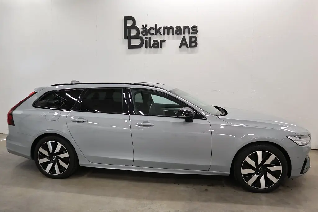 Volvo V90 2026