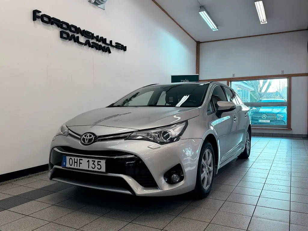 Toyota Avensis 2016