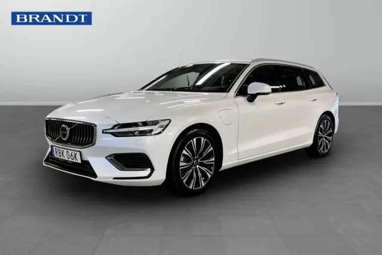 Volvo V60 2025
