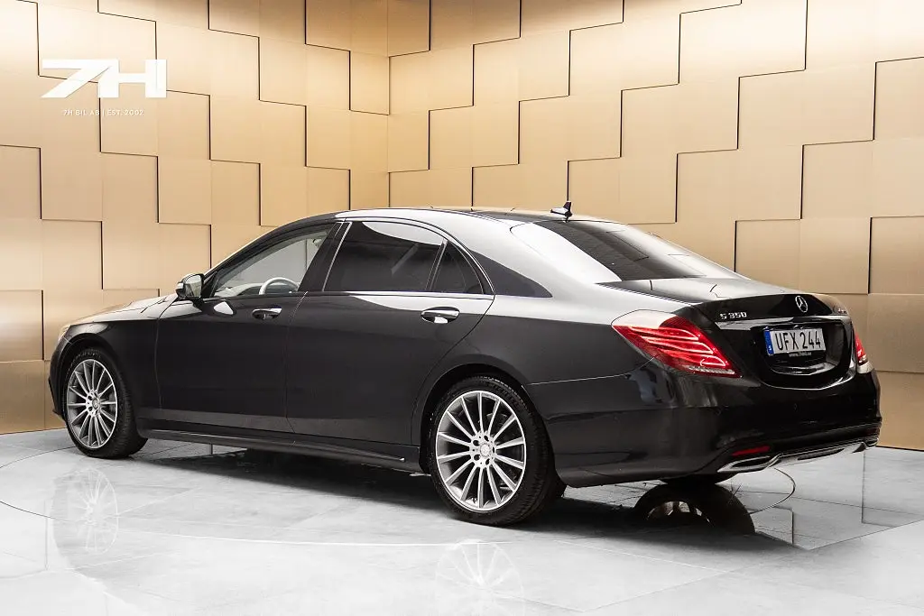 Mercedes-Benz S-Klass