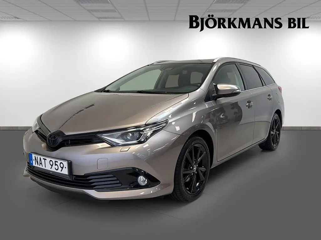 Toyota Auris 2015