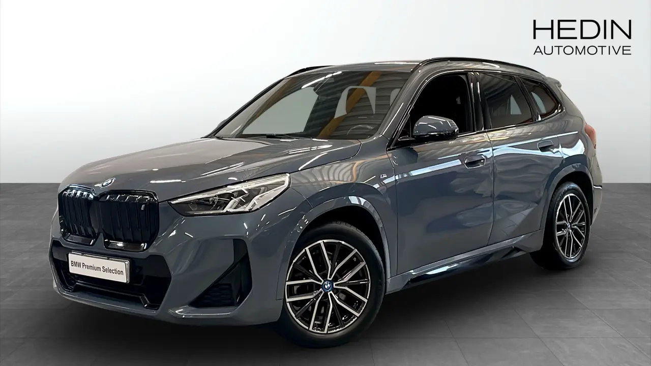 BMW iX1 2023