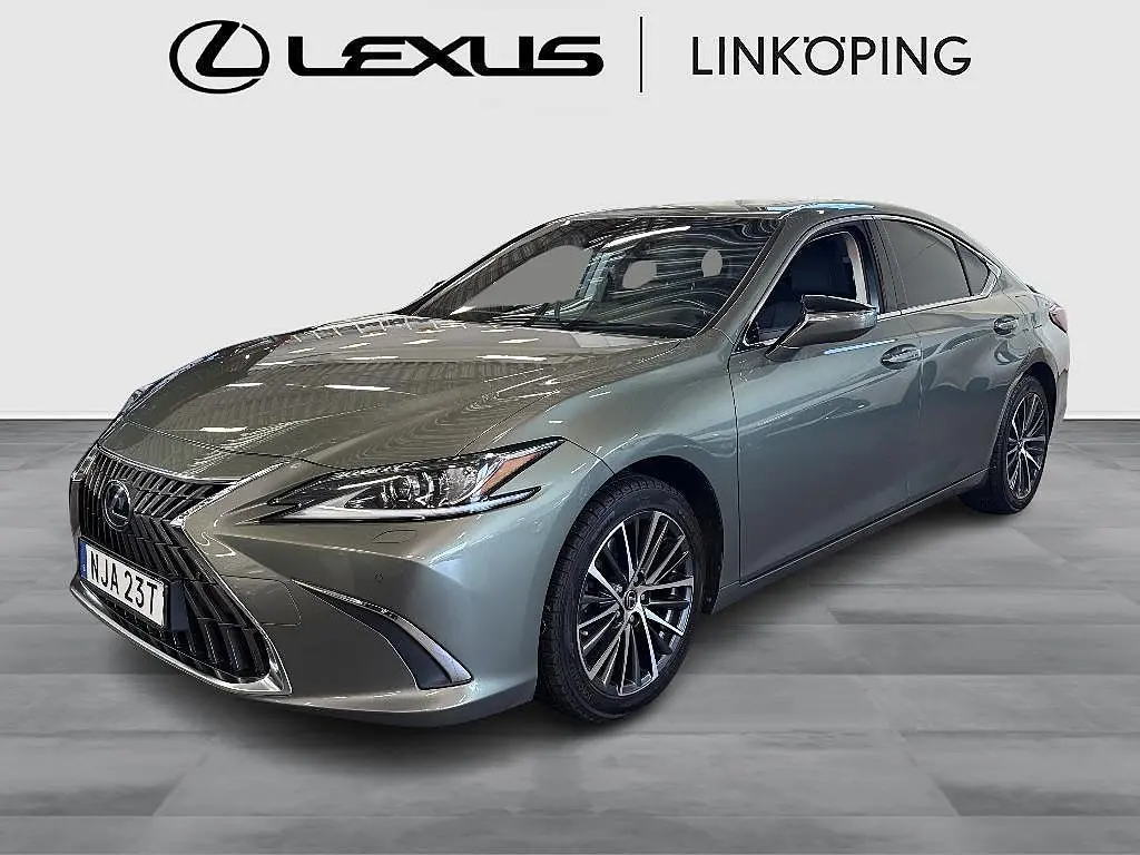 Lexus ES 2023