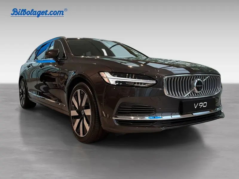 Volvo V90 2025