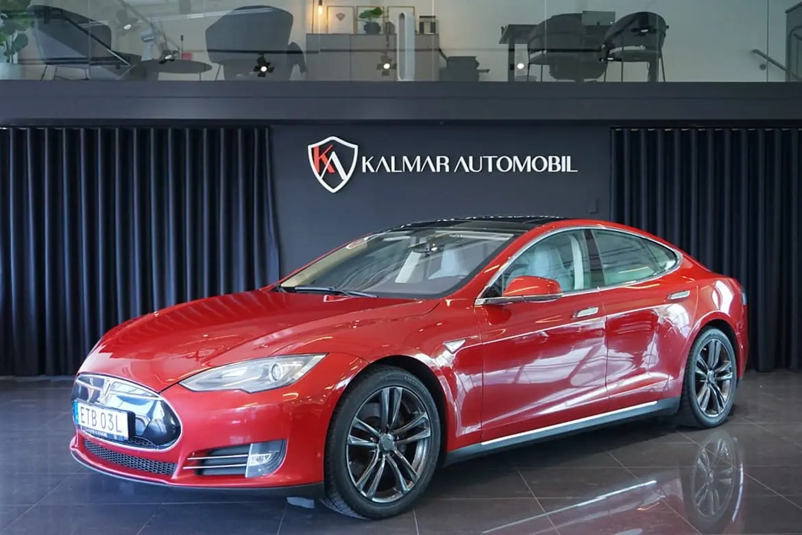Tesla Model S 2013
