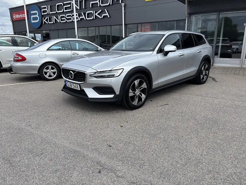 Volvo V60 2022