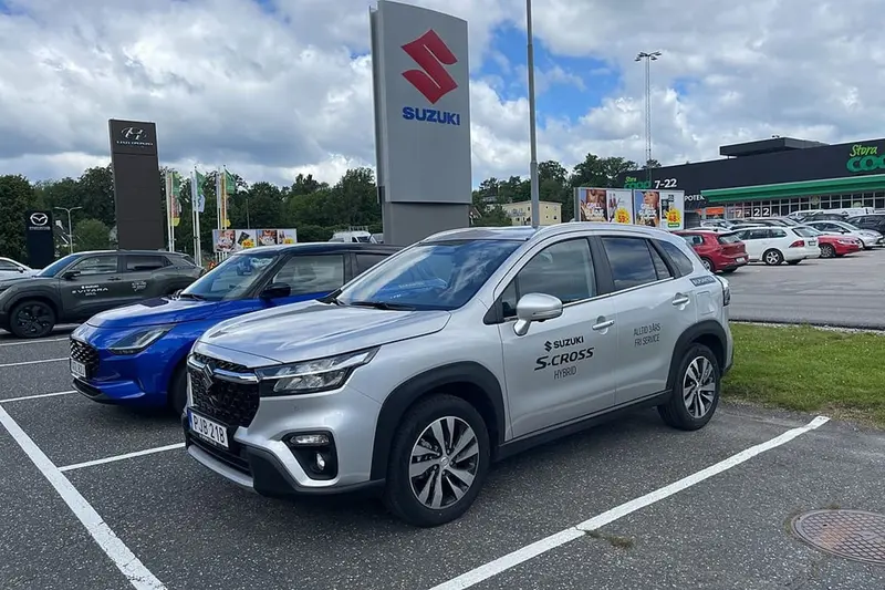 Suzuki S-Cross 2025