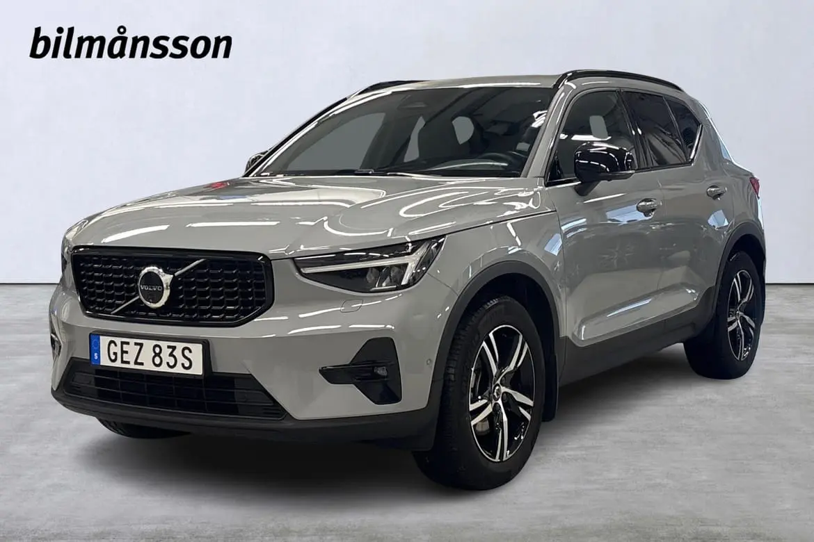 Volvo XC40 2025