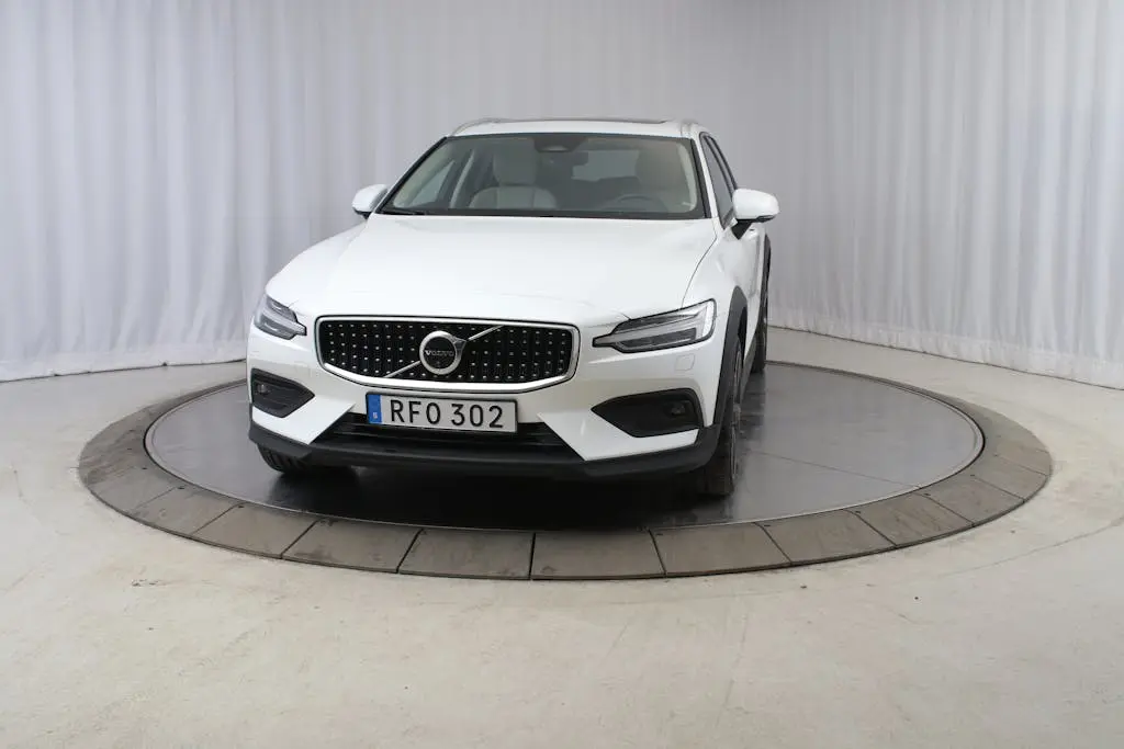 Volvo V60 2023