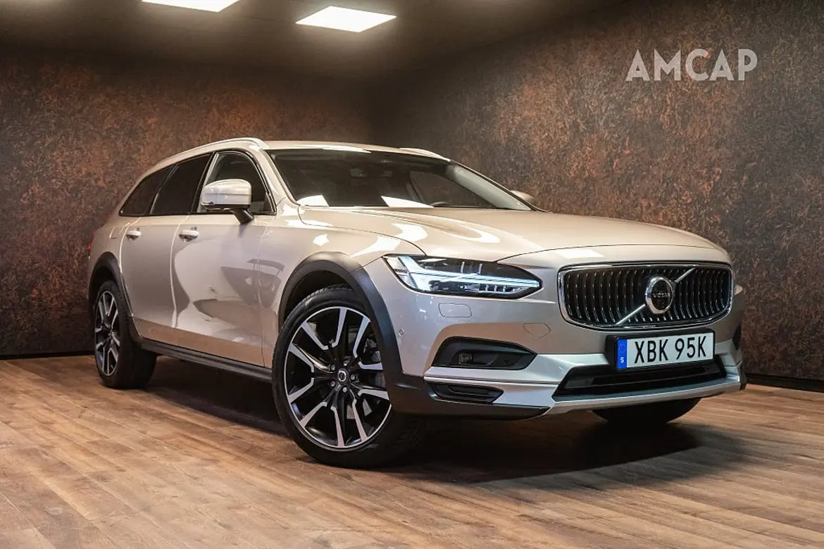 Volvo V90 2023
