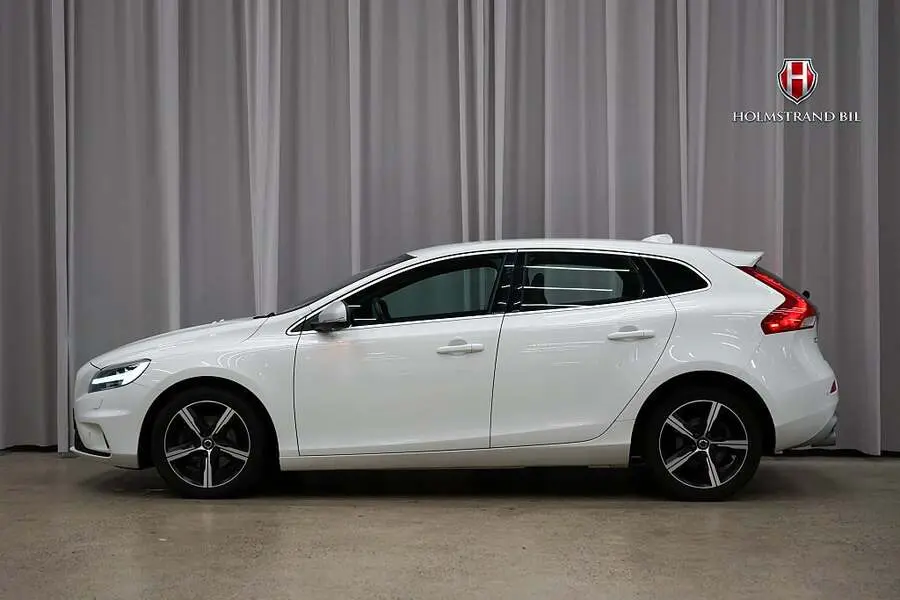 Volvo V40 2019