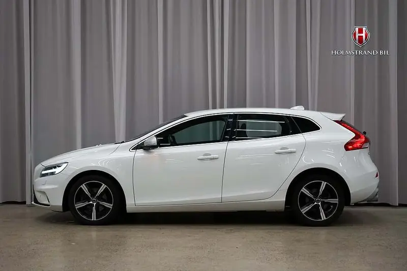 Volvo V40 2019