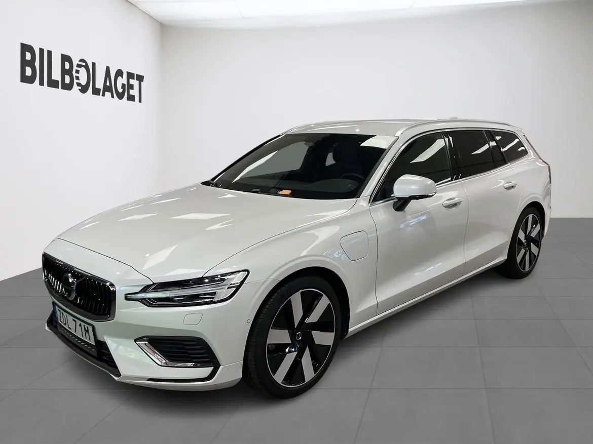 Volvo V60 2025