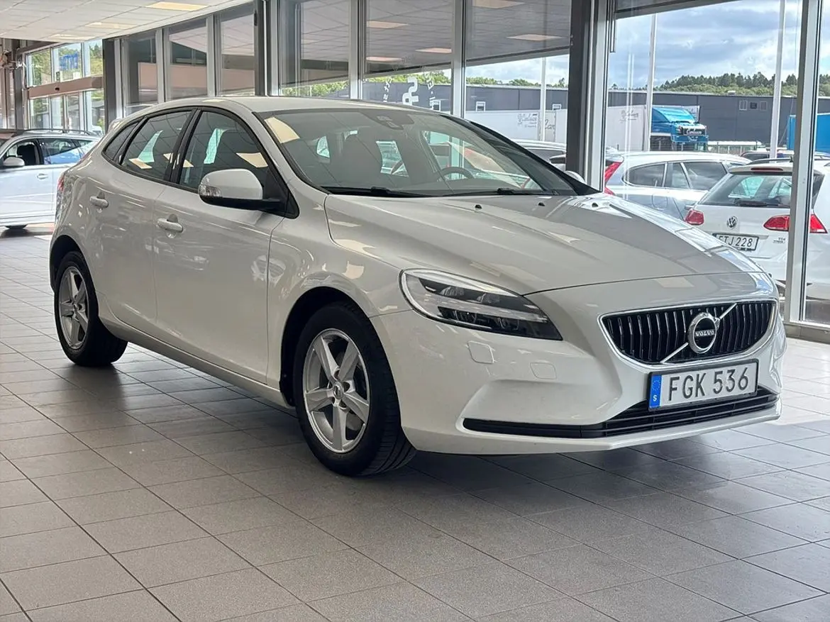 Volvo V40 2018
