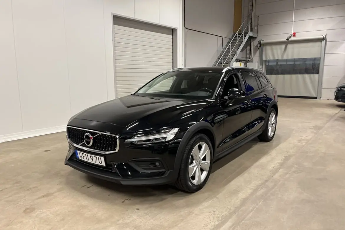 Volvo V60 2022