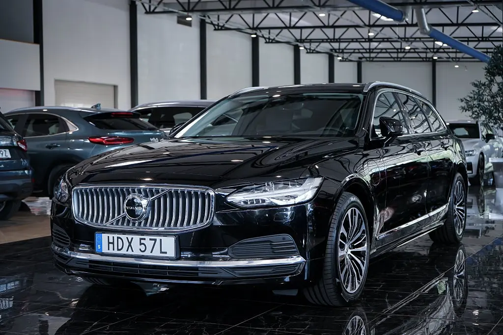Volvo V90 2023