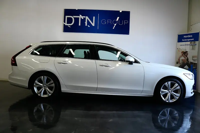 Volvo V90 2023