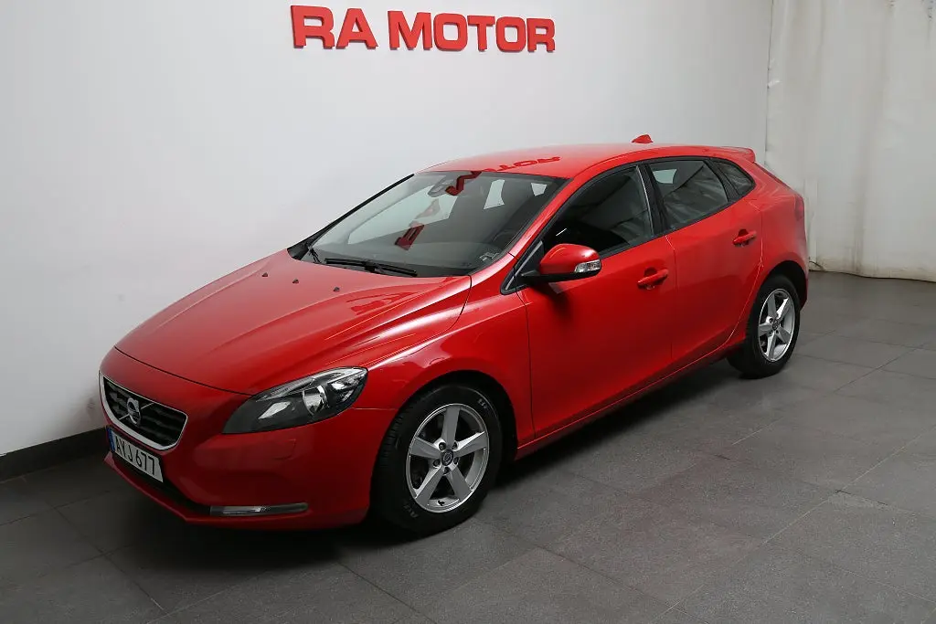 Volvo V40 2014