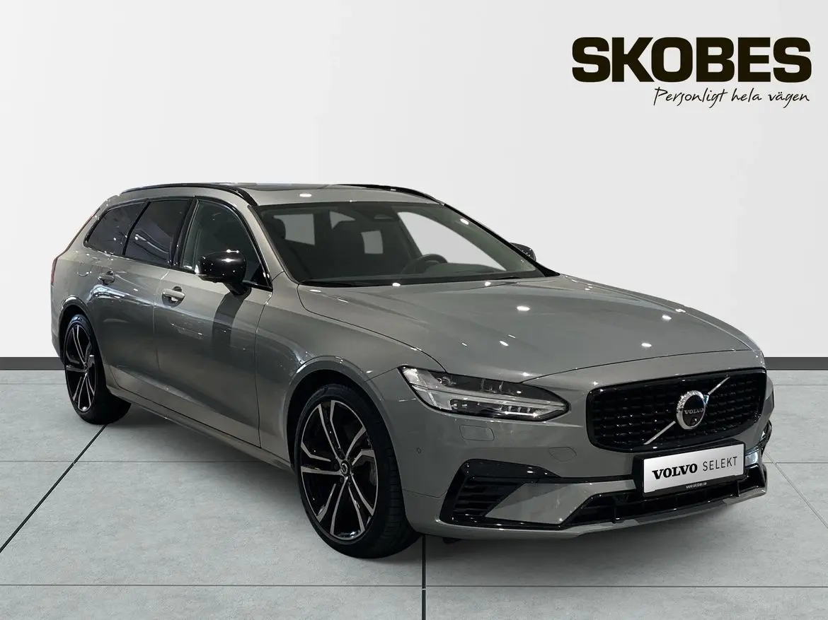 Volvo V90 2024