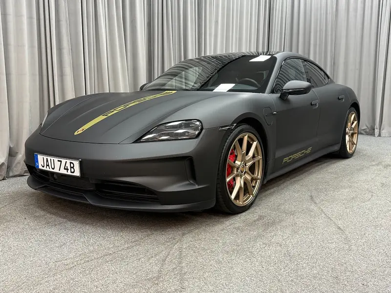 Porsche Taycan 2025