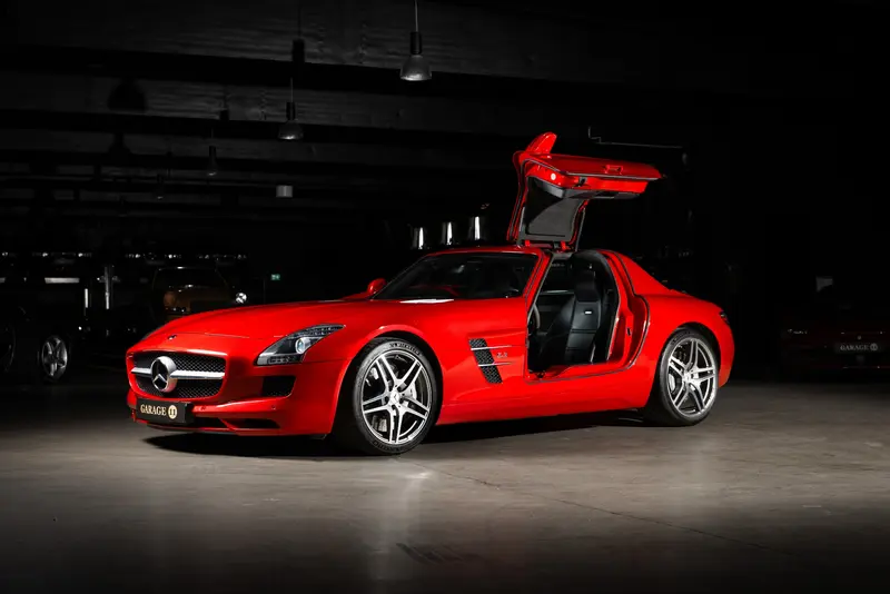 Mercedes-Benz SLS AMG 