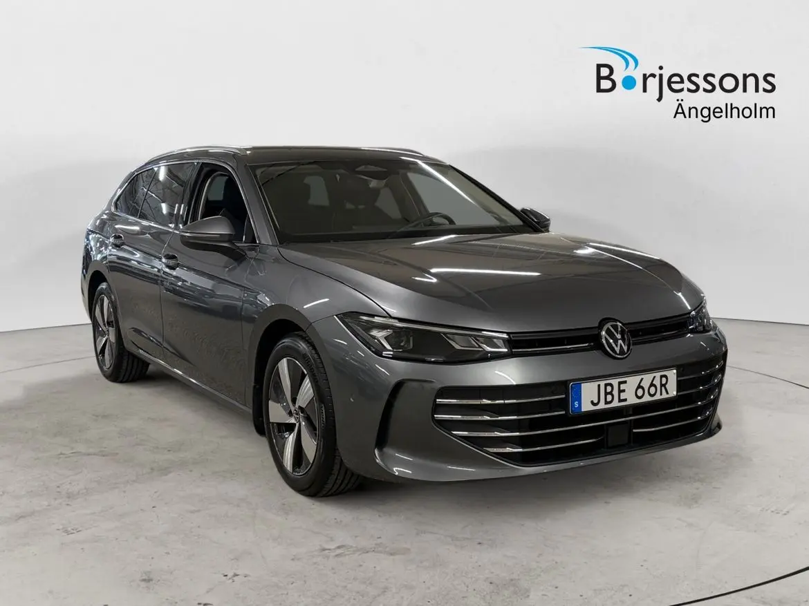 Volkswagen Passat 2025