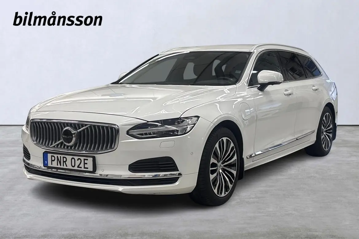 Volvo V90 2025