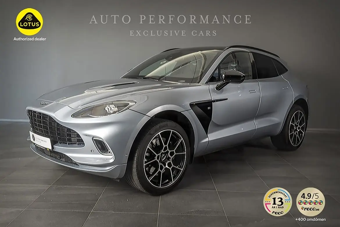 Aston Martin DBX 2021