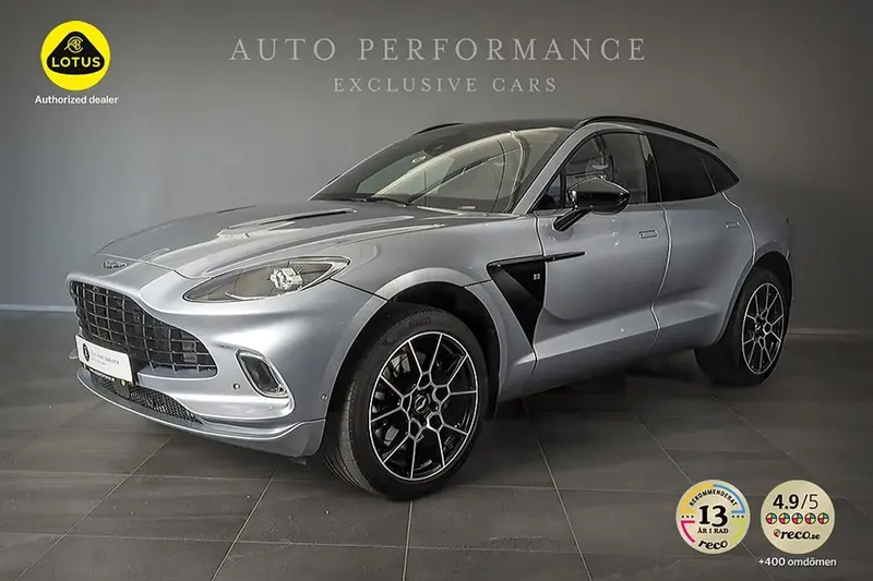 Aston Martin DBX 2021