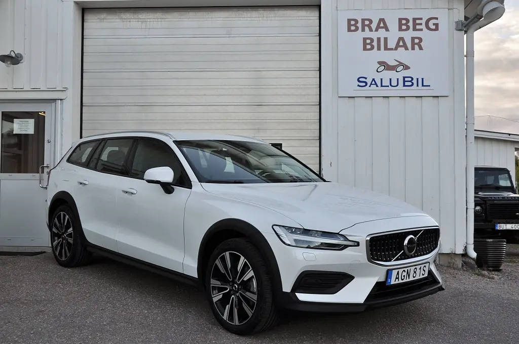 Volvo V60 2023