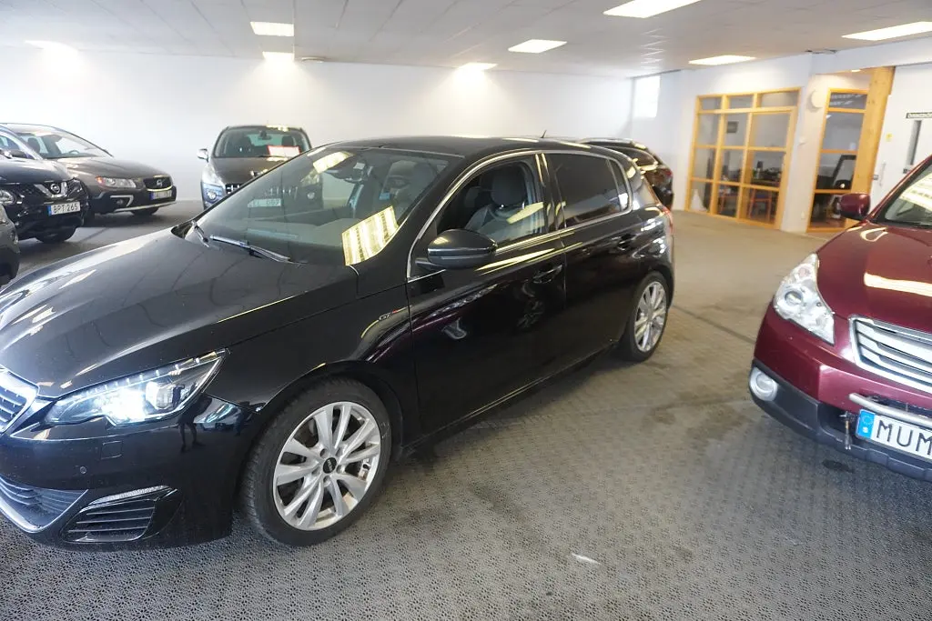 Peugeot 308 2016