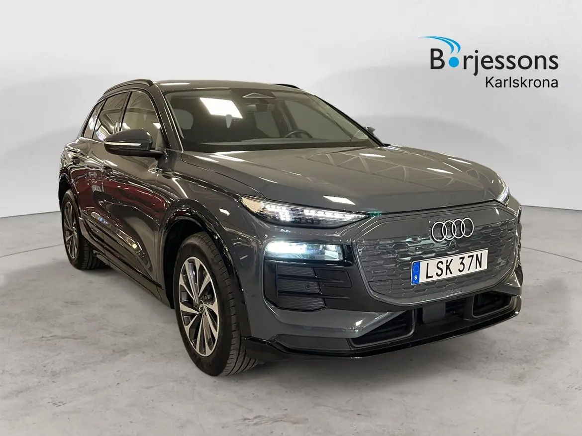 Audi Q6 e-tron 2025