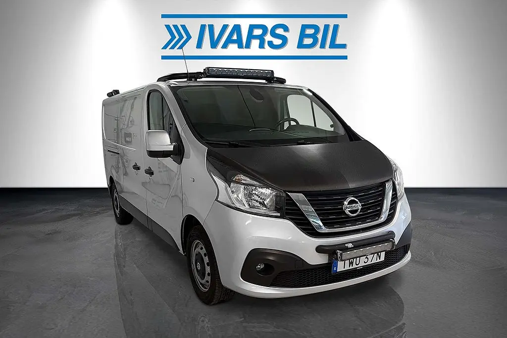 Nissan NV300 2021