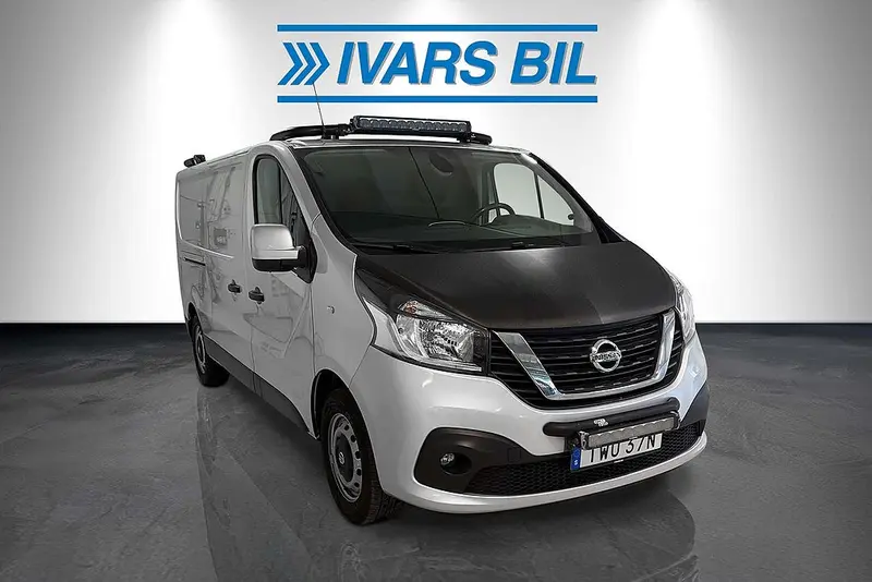 Nissan NV300 2021