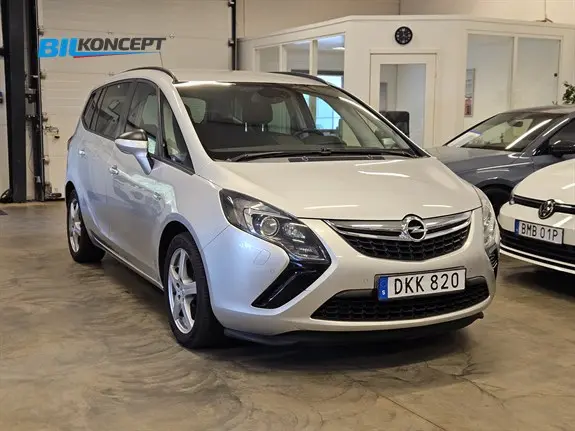 Opel Zafira 2015