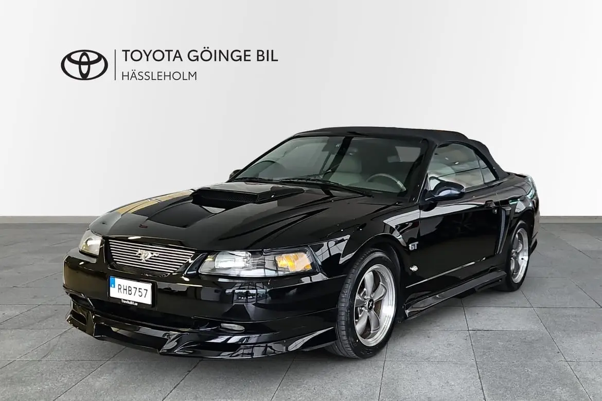 Ford Mustang 2003
