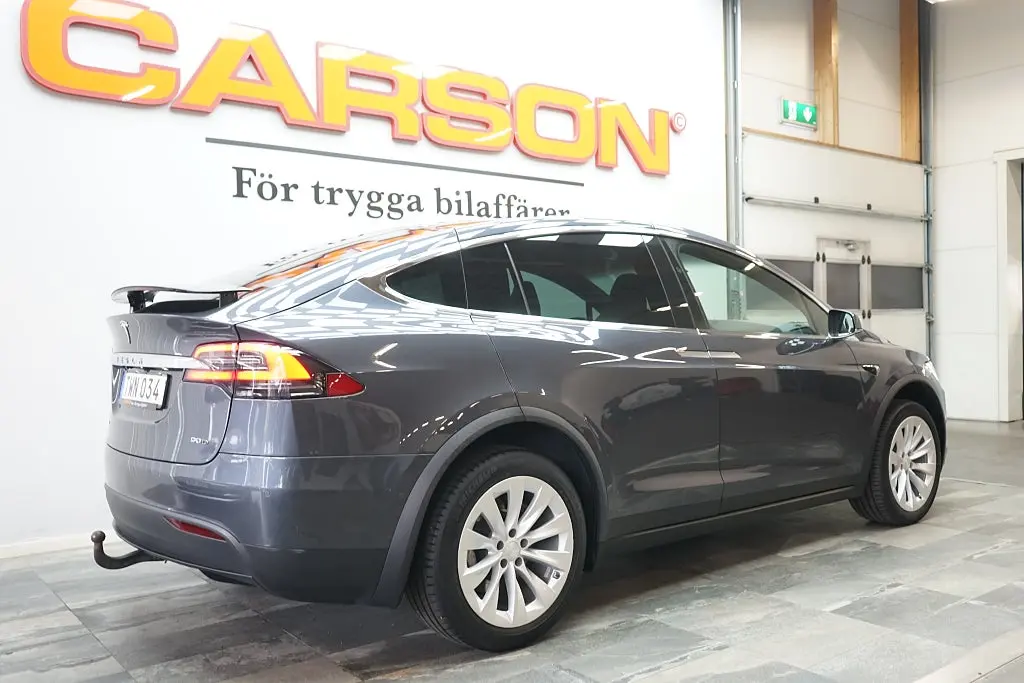 Tesla Model X 2017