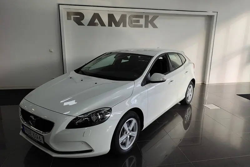 Volvo V40 2018