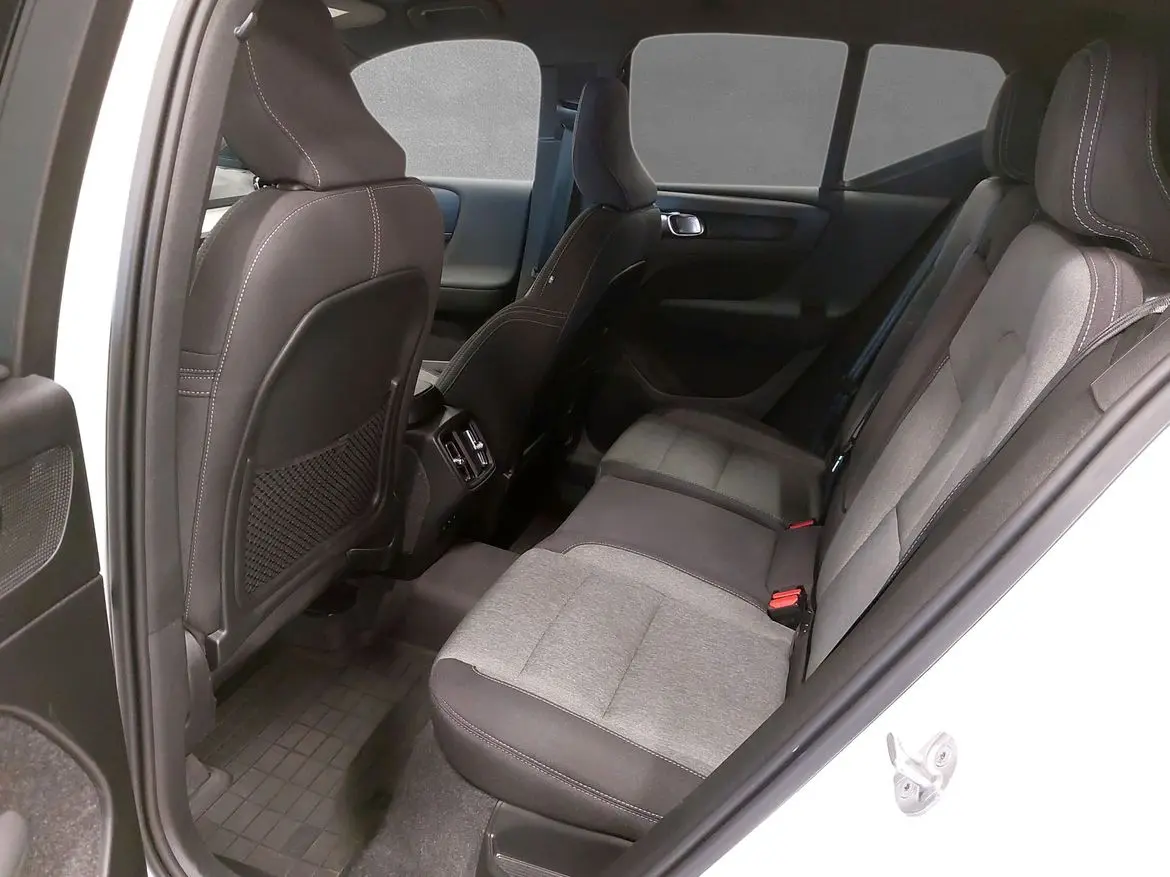Volvo XC40 2024