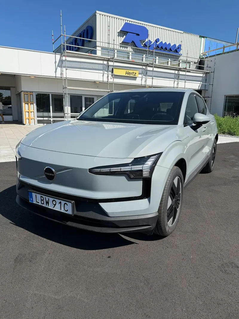 Volvo EX30 2024