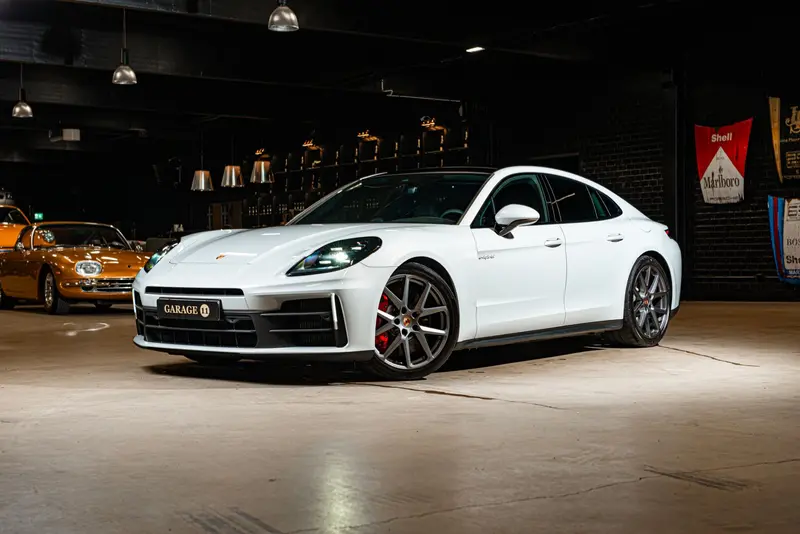 Porsche Panamera 